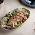 Geschmack und Proteingehalt des neuen planted.chicken Filets können sich sehen lassen