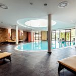 Groß (heller_wellnessbereich_c_daniel_waschnig_das_seepark_woerthersee_resort)