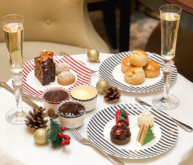 Weihnachtlicher Afternoon Tea im Corinthia London