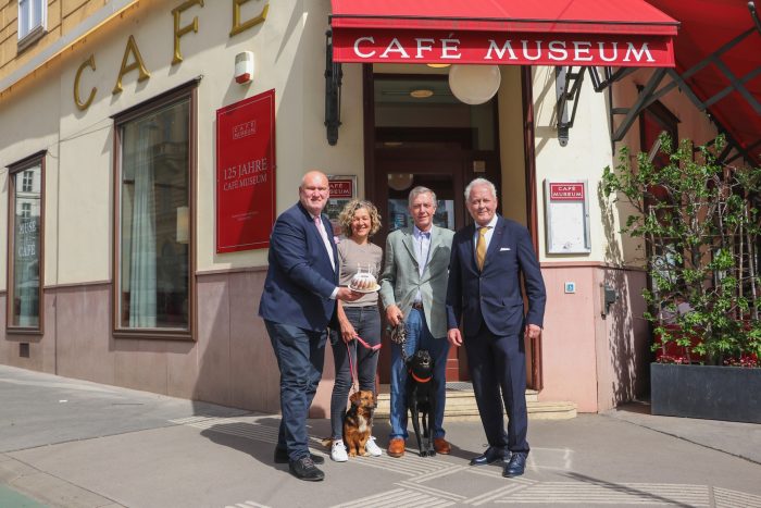 01_vlnr_BerndtQuerfeld_IrmgardQuerfeld_HeinrichPretscher_AlexanderRokitansky_c_CafeMuseum