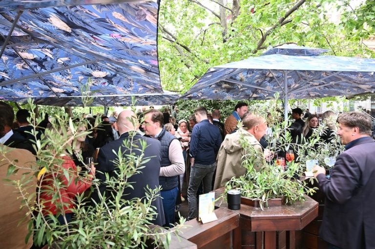 „Kleinod Stadtgarten“ feiert Eröffnung