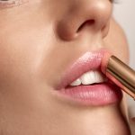 170601_visual_model_phyto_lip_balm_pink-glow-(7)