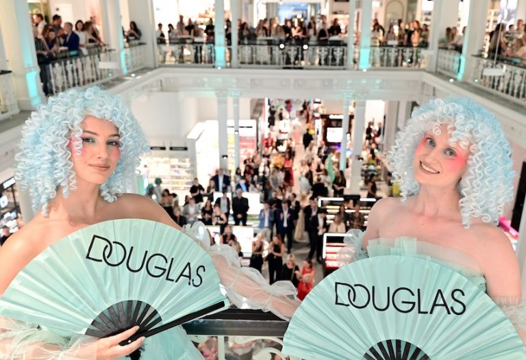 DOUGLAS feiert glamouröse Wiedereröffnung von Luxus-Flagship-Store in Wien