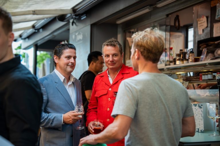 Der neue Szene-Hotspot am Kutschkermarkt glänzt mit neuem Look