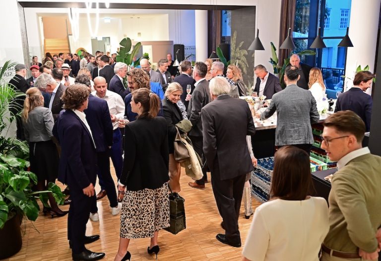 MEETING SUITES by Bene öffnen ihre Türen