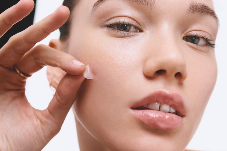 Unsichtbare Pickle Patches von Garnier