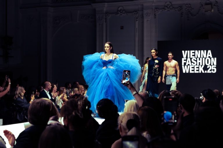 Neue Bühne, neues Flair: Halle E wird Hotspot der Wiener Modewoche