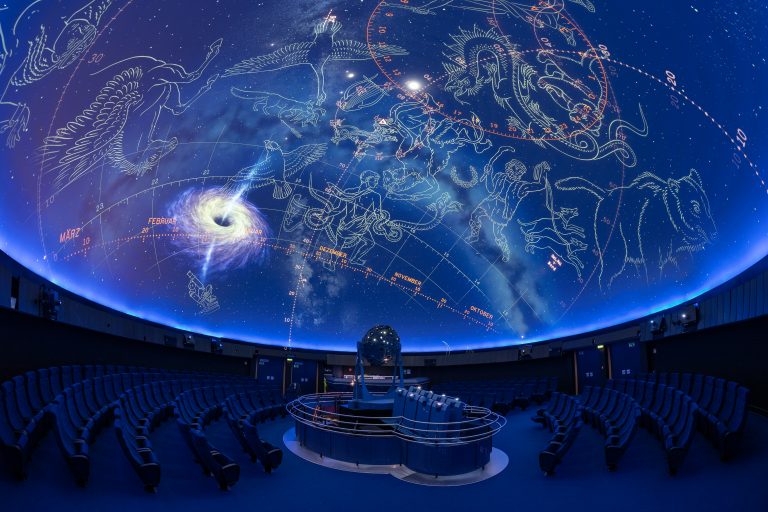 Sternenflug unter der 360-Grad-Kuppel: Planetarium Wien neu