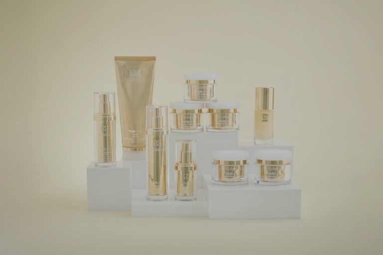 Glatte, strahlende Haut mit DR. GRANDEL TIMELESS