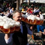 05_Schweizerhaus Gastgarten © Tesarek