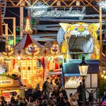 Groß (Stimmungsfoto Wintermarkt III (c) Julius Silver wintermarkt.at)