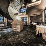 Groß (genussvolle_momente_im_underwater_restaurant_quellenhof_see_lodge)
