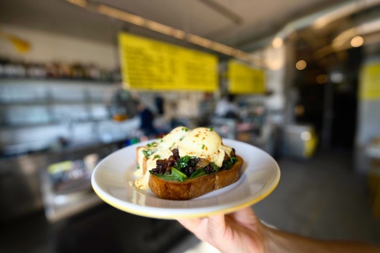 All-Day-Hotspot im Stuwerviertel: Frühstück trifft Fine Dining