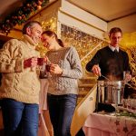 Groß (Adventschiff Paar Punsch Koch © Michael Liebert)