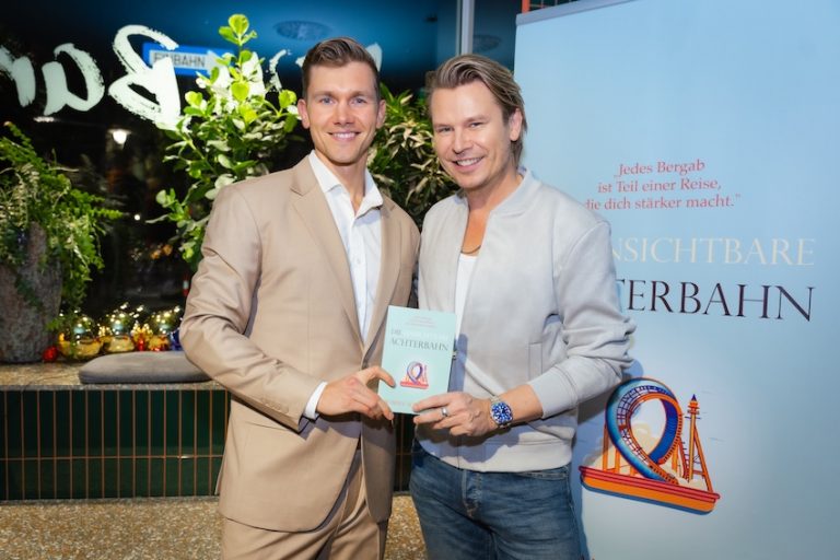 „Die unsichtbare Achterbahn“ – Roman Schindler lädt zum Mutmachen ein