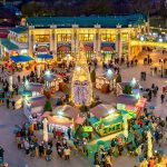 Groß (Stimmungsfoto Wintermarkt II (c) Julius Silver wintermarkt.at)