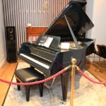 Groß (008_Steinway)