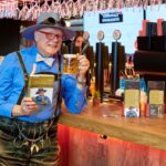 Groß (Pressefoto-Conrad-Seidl-mit-Bierguide-2026-kostenfrei-c-Medianet-Menzel-1) 2