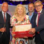 Verleihung Goldener Spargel 2026 an Mike Süsser und an Johann Spieglfeld im Marchfelderhof am 10.06.2026 – © Conny de Beauclair
