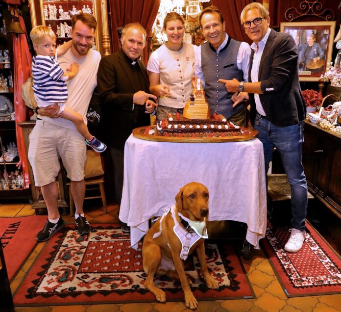 "Blindes Vertrauen" im Marchfelderhof am 17.08.2026 - mit Alexander Rüdiger als Landesmeister im Berglauf 2026 - © Conny de Beauclair
