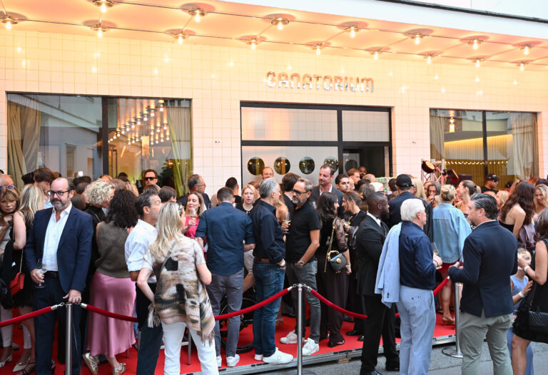 Cocktails, Glamour & ein Hauch New York: Opening des „Sanatoriums“