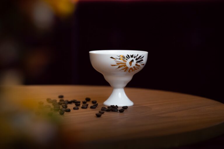 Zu schön zum Trinken? Das neue Sammlerstück von Julius Meinl und Augarten